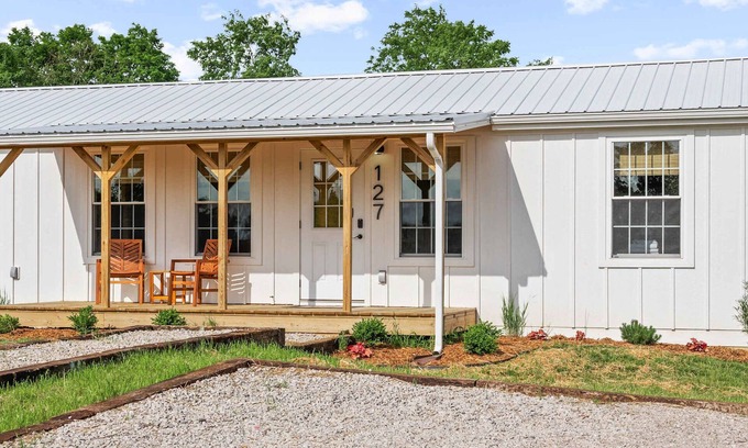 Williamstown Cabina | The Lodges at Eden Reserve - Back Cabins - Near Ark