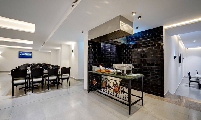 Aqaba Hotel | The Loft Hotel By Bratus