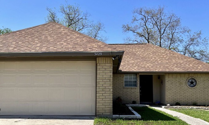 Pipers Meadow Casa | The Lone Star Haüs: 2 BR House in Schertz, TX