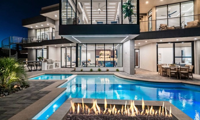 Hurricane Casa | The Luxe at Copper Rock Large Luxury Home~ Golf~ ATV~ Zion NP~Lake Access