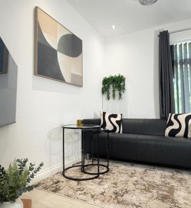 Northampton Apartamento | 'The Luxury Snug' - A Charming Modern Luxury 2-Bed Flat with Parkview - Free Parking