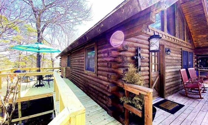 Eureka Springs Cabina | La cabaña de lujo en Bear Mountain Log Cabins