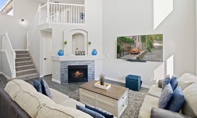 Evans Casa | The Magnolia at Tuscany, Spacious and deluxe