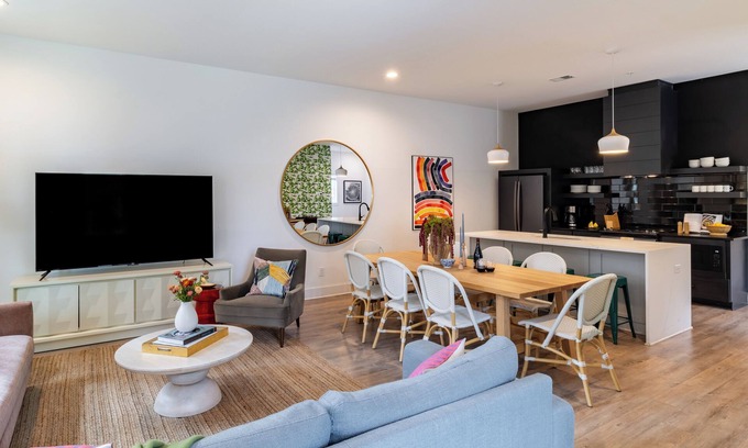 Germantown Apartamento | The Magnolia - AvantStay | Sleeps 36, DT Nashville