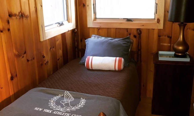 Rome Cabina | The Map House - Western facing updated fishing cabin on Long Pond lake