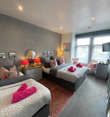 North Shore Casa | The Mayfield Hotel
