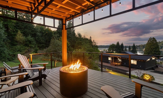 Shelton Casa | The Meadow on Hammersley Sauna, Spa & Waterviews