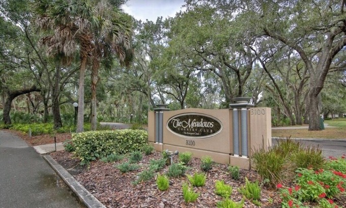 The Meadows Condominio | The Meadows Country Club Community Association in Beautiful Sarasota, Florida.