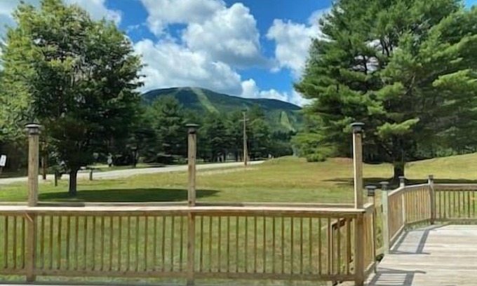 Sunday River Area Cabina | The Meeting Haus : Family Reunion