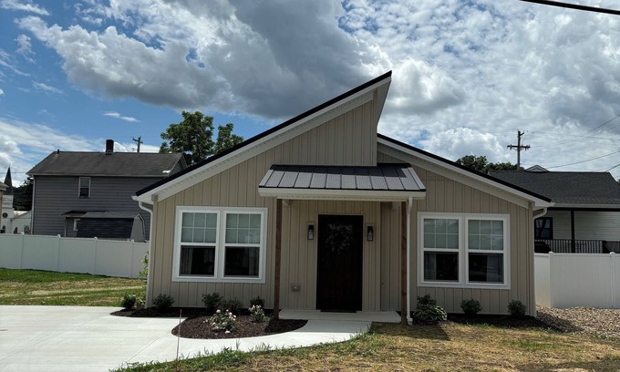 Wilmot Casa | The Milton House in Wilmot
