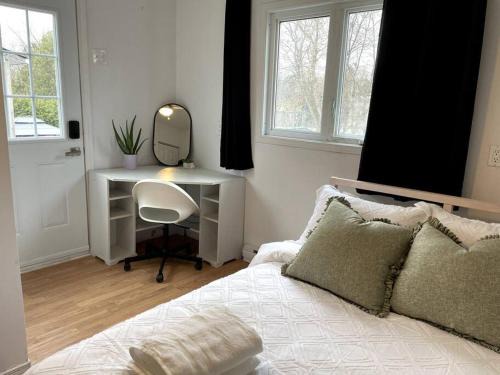 Hull Apartamento | The Mini Apartment on Richer