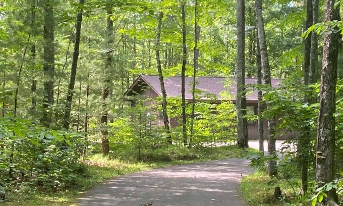 Hayward Cabina | The Morgan-Your Northwoods Escape!
