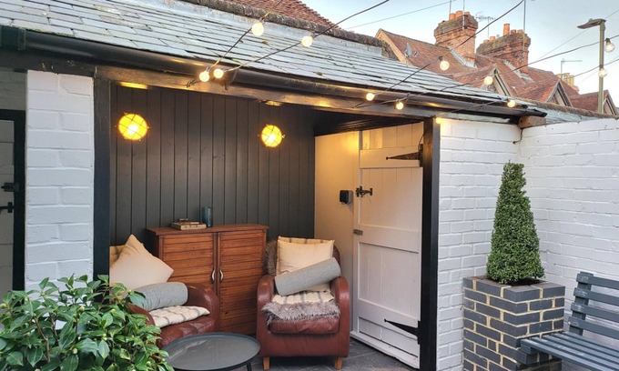 Henley-on-Thames Casa | The Neptune - From 125 Per Night