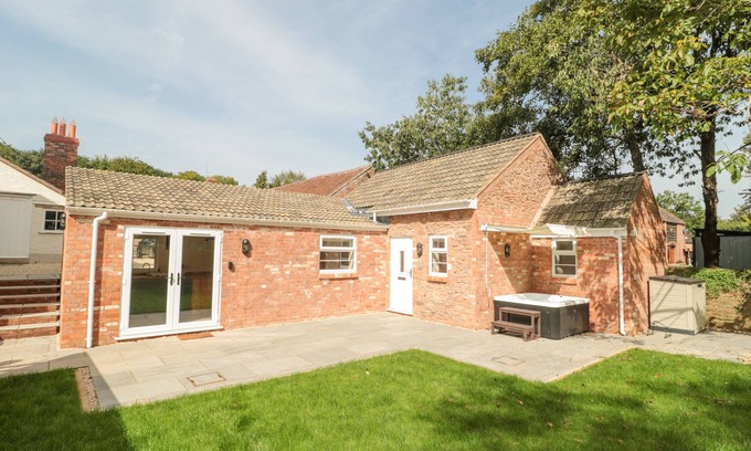 North Petherton Cabaña | THE NEST, pet friendly, character holiday cottage in North Petherton