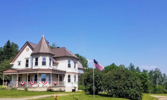 New Sweden Casa | The New Sweden Castle-Enchanting 3-bedroom house with WiFi in New Sweden, Maine