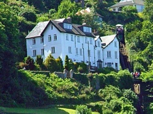 Lynton Cama Y Desayuno | The North Cliff Hotel