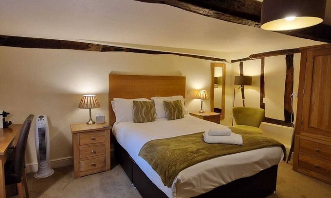 Colchester Hotel | The North Hill Hotel