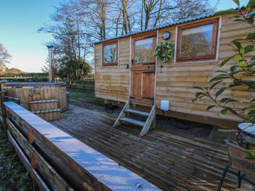 Whitchurch Casa | The Oak Hut