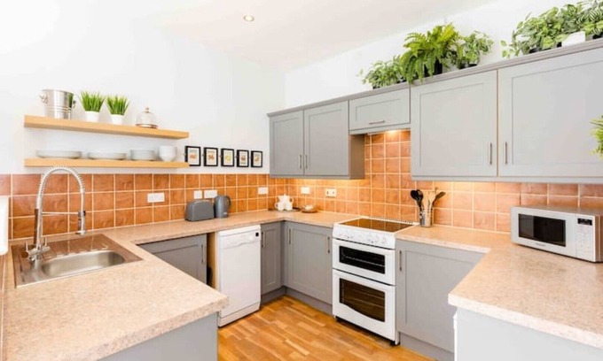 Malvern Casa | The Old Morgan Period 3 Bed Duplex