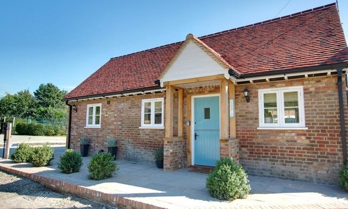 Linton Casa | The Old Pump House - One Bedroom House, Sleeps 3