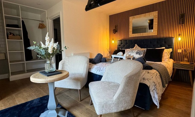 Moulton Casa | The Old Stables