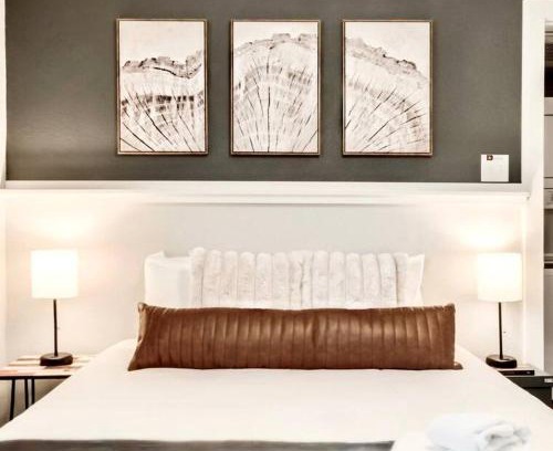 Old East Dallas Apartamento | The one that you want & Arboretum Tickets Included
