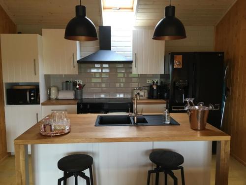 Hadleigh Cabina | The Orchard Bramble Lodge