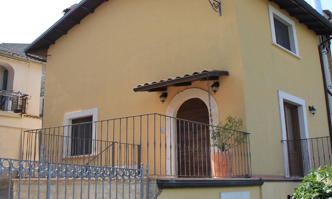 San Demetrio ne' Vestini Villa | The Pagliarello of Villa San Giovanni