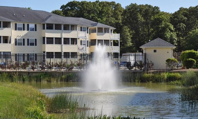 Rehoboth Beach Casa | REHOBOTH BEACH Luxury 3BR Condo End-Unit Home en THE PALMS w POOL Plazas 8 - 10
