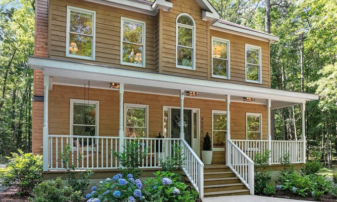 Hillsborough Casa | The Perfect Getaway on 2.5 Acres in Hillsborough