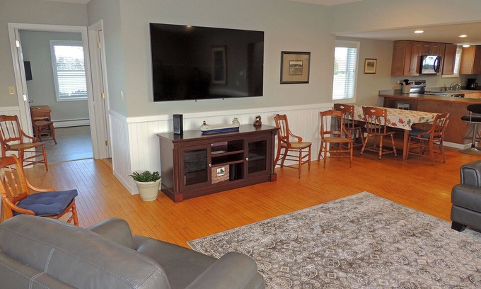 Clayton Casa | The Perfect Getaway! Newly Remodeled 4 Bedroom 2 Bathroom Home
