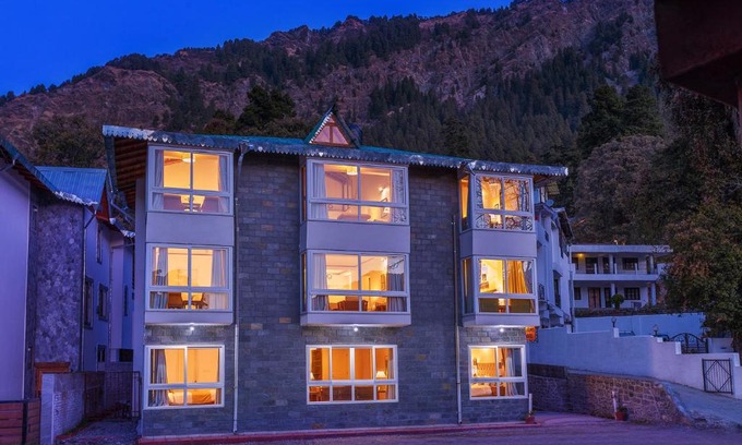Nainital Hotel | The Pinewood, Nainital by Leisure Hotels
