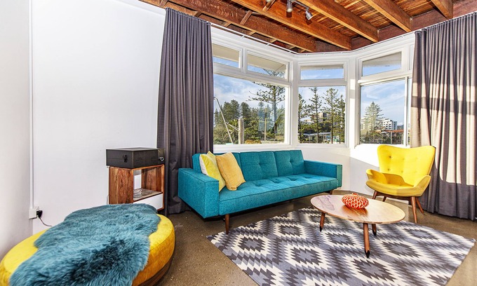 Coolangatta Hotel | The Pink Hotel Coolangatta