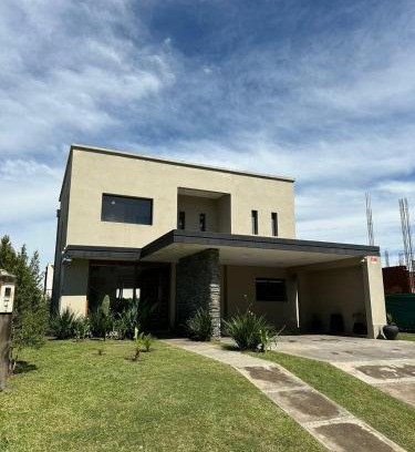 El Manantial Casa | The Point