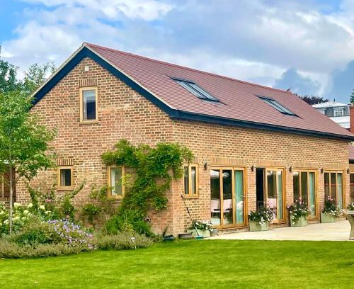 Henley Casa | The Pool House