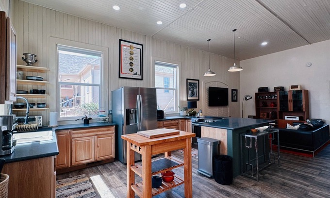 Canon City Casa | The Power Plant near historic Main St, Train Depot and Ark. River. Pet friendly!