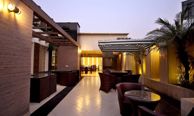 Paharganj Hotel | The Prime Balaji Deluxe @ New Delhi Railway Station