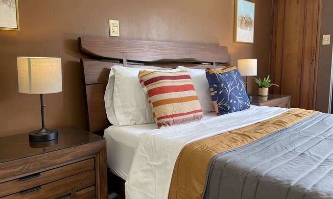 Pavas Cama Y Desayuno | The Rainier Bed & Breakfast