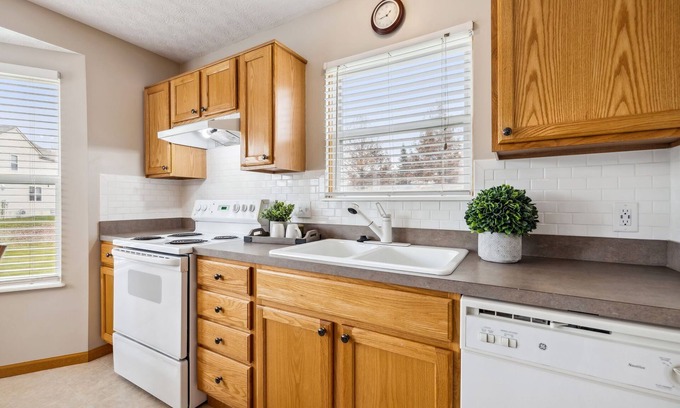 Trouville Casa | The Ranch Place -3 bd 2 bth single family home near New Albany, Columbus, Easton