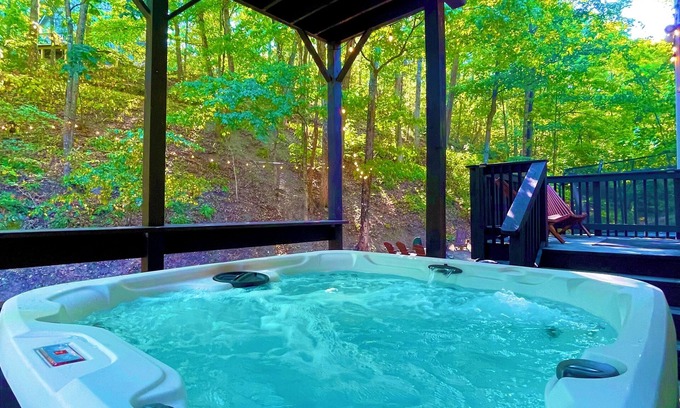 Basye Casa | The Ravine - Hot tub, 5BR, Gameroom, Fast WIFI, 4 min to Bryce & Pet Friendly