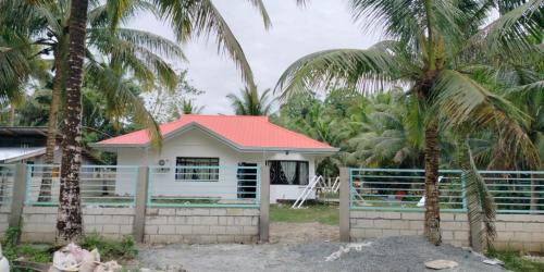 Batuan Casa | The Red Roof