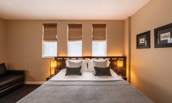 Westminster Hotel | The Resident Victoria