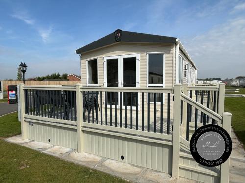 Chapel Saint Leonards Apartamento | The Retreat 38, pet friendly, WiFi, central heating, bed linen - Meadow Lakes Caravan & Lodge Hire