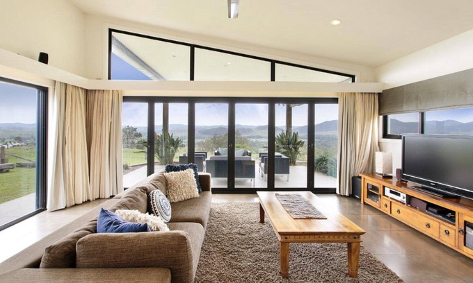 Gloucester Casa | The Ridge House, TOP NOTCH