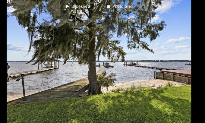 River Road Casa | The River Club II