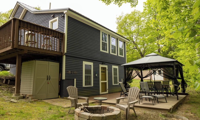 North New Portland Casa | The River House - Charming 2-bedroom house on the river