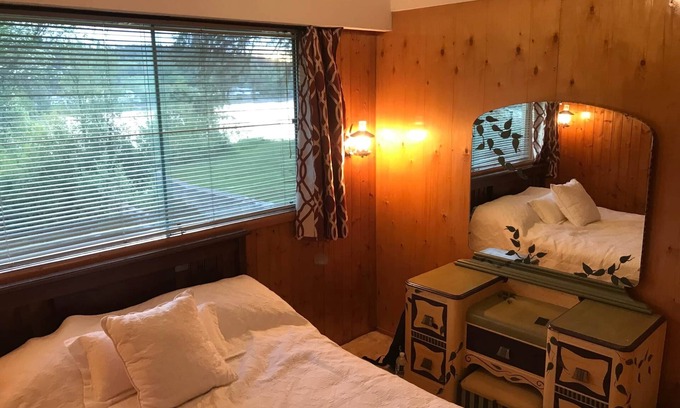 Quesnel Casa | The Riverwalk House, WALK UP Suite