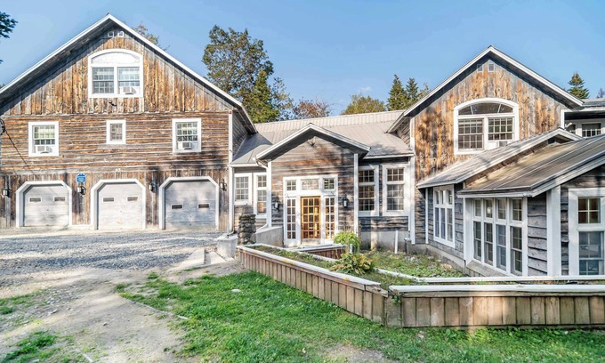 West Dover Villa | The Rosewood House Indoor-pool-Spa-Sauna & More