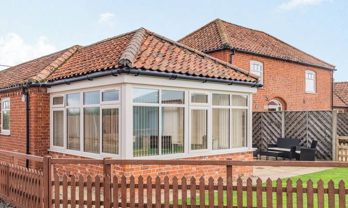 Woodhall Spa Cabaña | The Saddlery - UK36123