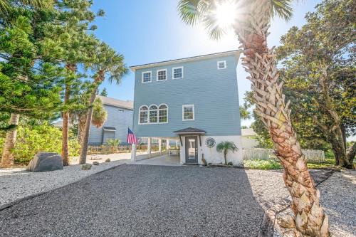 St. Augustine Casa | The Sand Euro - 4BR, 3Full & 1Half BA in Historic Summer Haven near beaches and Matanzas Inlet